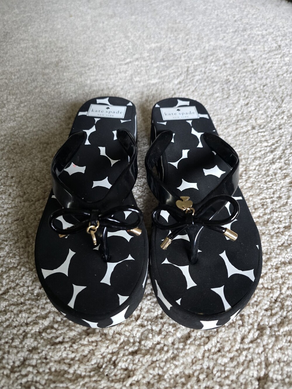 Kate Spade Size 7 Black White Platform Thong Sandles